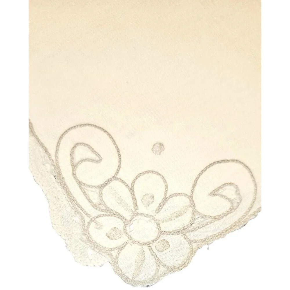 7‎ Vintage Napkins Embroidered Floral Beige Cloth Scalloped Edges 12x12